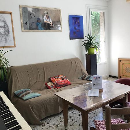 Chez Val & Dam Apartment Авиньон Екстериор снимка